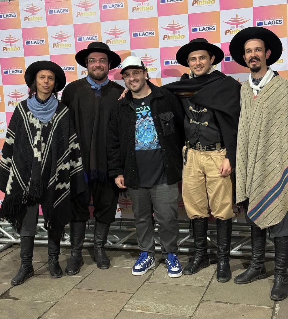 Mateus Rosa com o Quarteto Coração de Potro na Festa do Pinhão